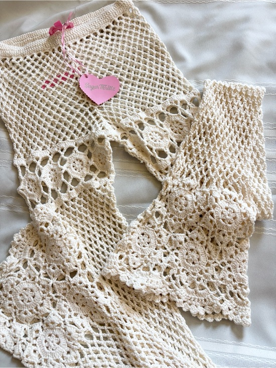 Sugar Thrillz Other - ❤️… Sugar Thrillz Beige crochet cream, color pants